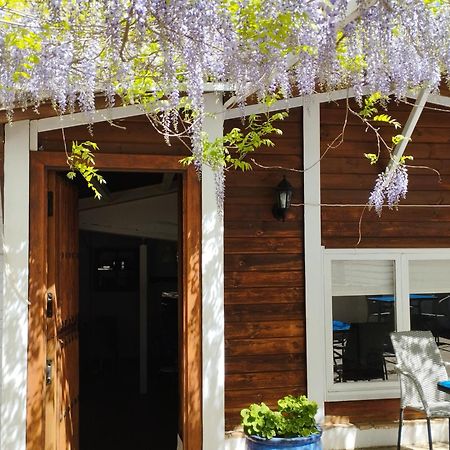 Hotel Finca Aldabra Pinos Genil Exterior photo